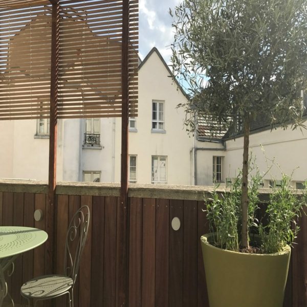 Balcoon paysagiste petite terrasse montmartre bardage muret