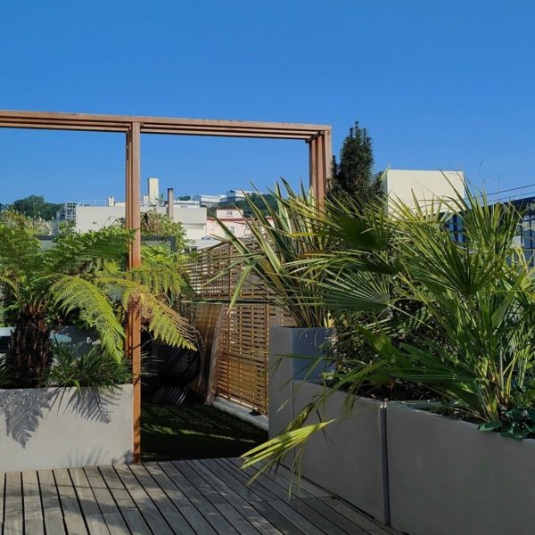 Balcoon paysagiste terrasse suresnes portique bois